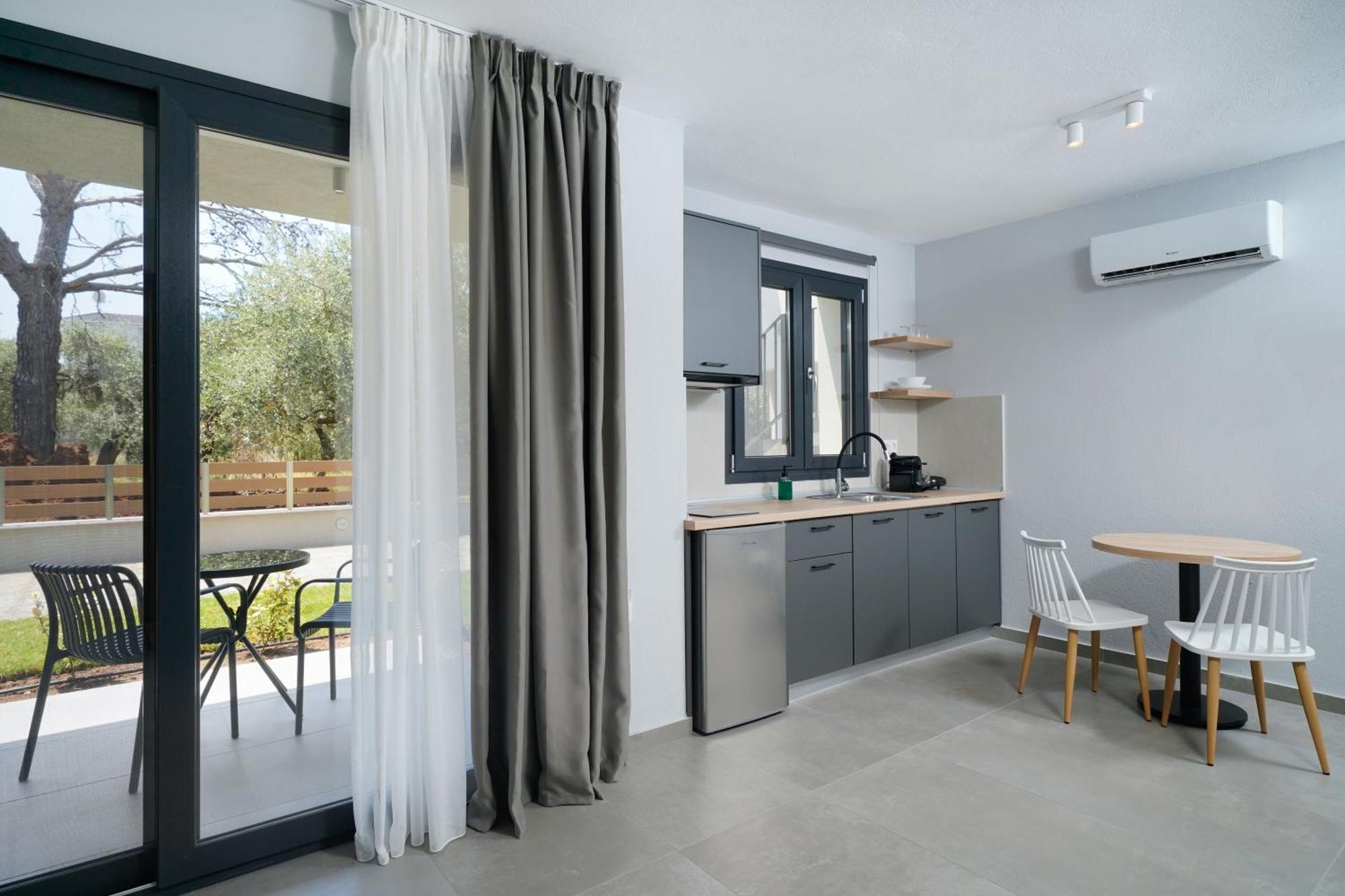 Olive Roots Hotel Skala Rachoni  Bagian luar foto
